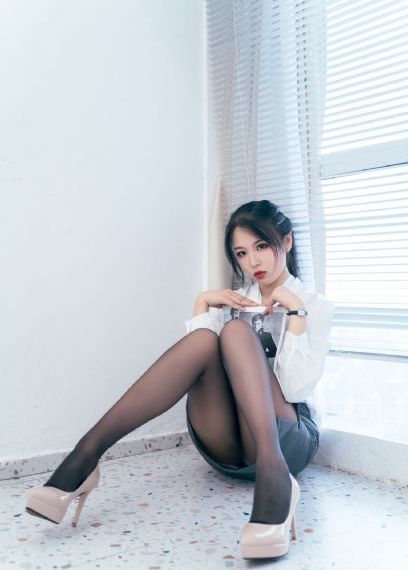 草莓香蕉黄瓜秋葵绿巨人下载_字幕高清版在线观看